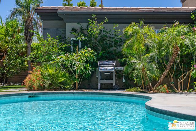 2160 N Hermosa Drive, Palm Springs, CA 92262