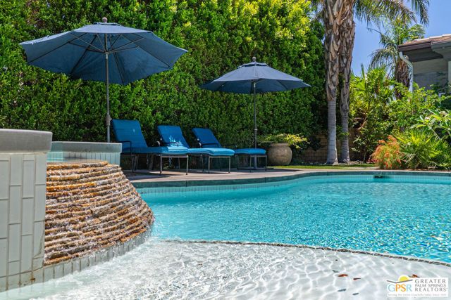 2160 N Hermosa Drive, Palm Springs, CA 92262