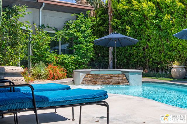 2160 N Hermosa Drive, Palm Springs, CA 92262