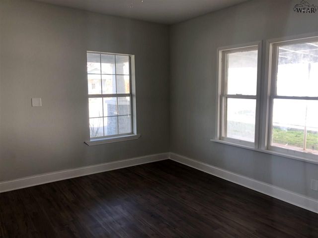 3013 HOLLYWOOD AVENUE, Wichita Falls, TX 76309