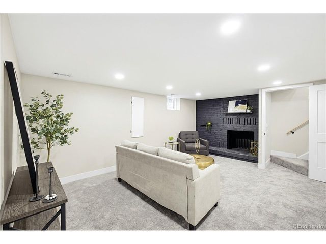 1925 Fenton St, Edgewater, CO 80214