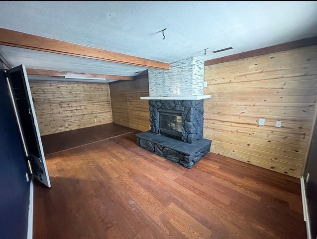 3538 Elmwood Ct NE, Cedar Rapids, IA 52402