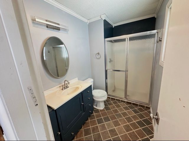 3538 Elmwood Ct NE, Cedar Rapids, IA 52402