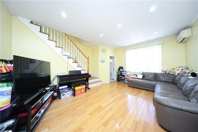 248 Bay 13th Street, New York City, NY 11214