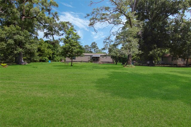 18093 Pickering Road, Conroe, TX 77302