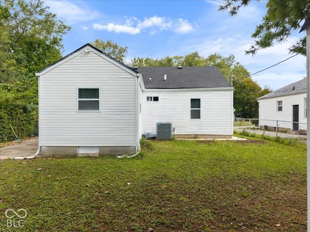 5301 Sutton Street, Indianapolis, IN 46218