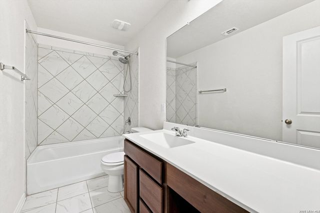 3802 PUTNAM FLDS, Converse, TX 78109