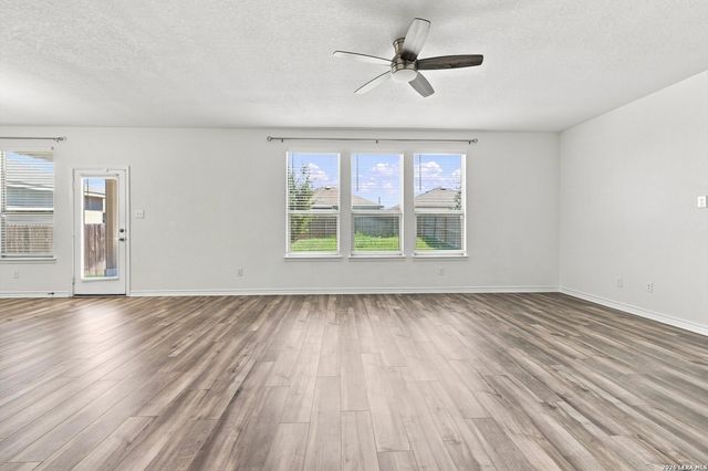 3802 PUTNAM FLDS, Converse, TX 78109