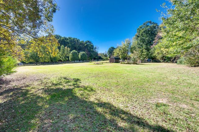 7466 Cox Pike, Fairview, TN 37062