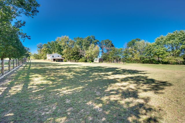 7466 Cox Pike, Fairview, TN 37062