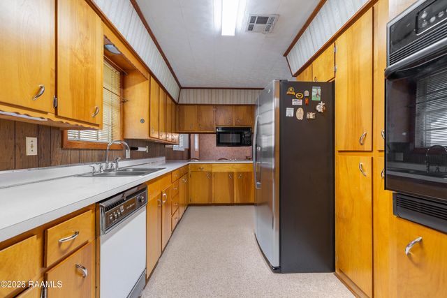 1826 Sawmill Highway, Breaux Bridge, LA 70517