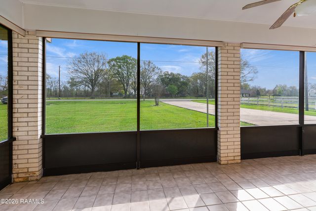 1826 Sawmill Highway, Breaux Bridge, LA 70517