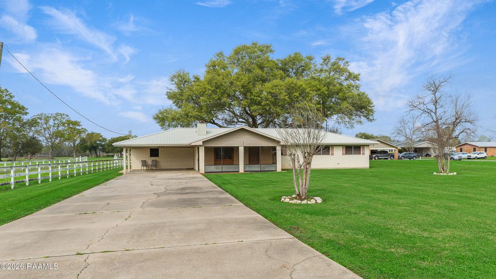 1826 Sawmill Highway, Breaux Bridge, LA 70517