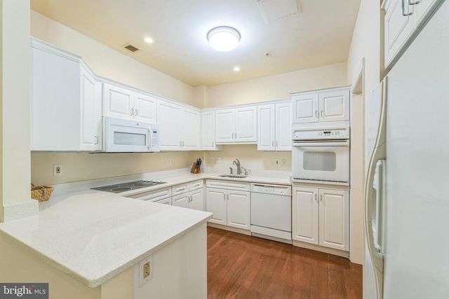 2140 WINDROW DR, Princeton, NJ 08540