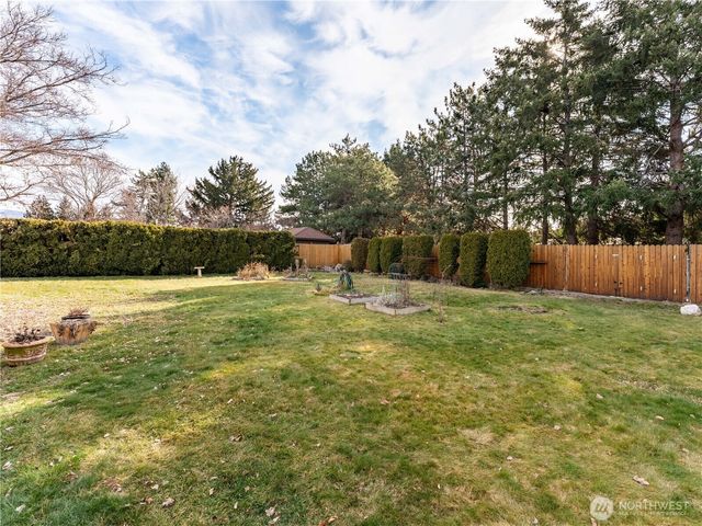 1715 Harris Court, Wenatchee, WA 98801