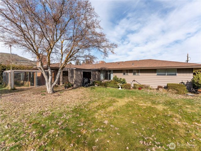 1715 Harris Court, Wenatchee, WA 98801
