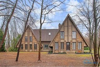 832 S Centennial Road, Holland, OH 43528