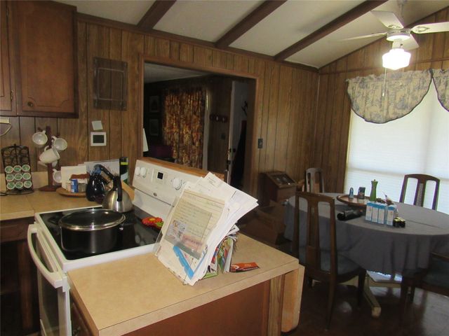 33 Queens Drive, Pottsboro, TX 75076