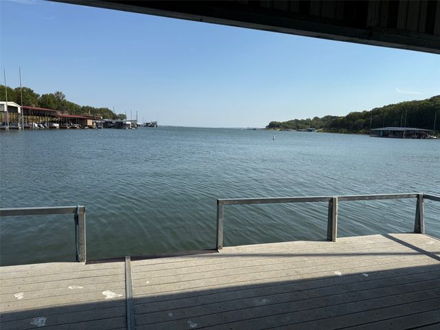 33 Queens Drive, Pottsboro, TX 75076