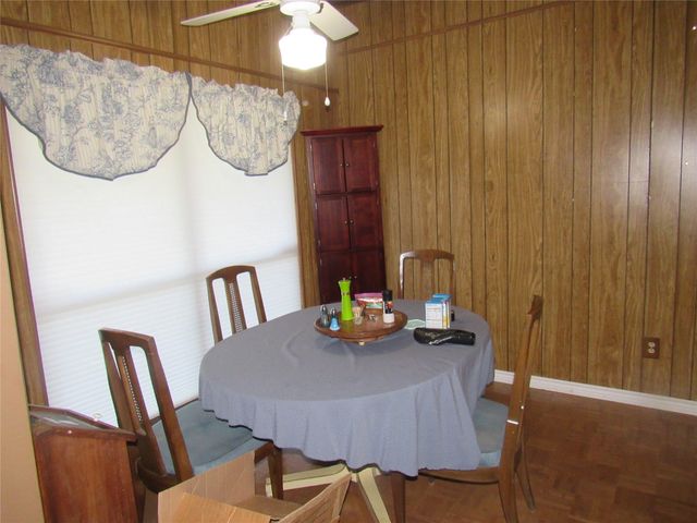 33 Queens Drive, Pottsboro, TX 75076