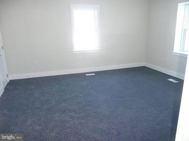 1054 HORSHAM RD, North Wales, PA 19454