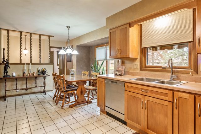 3165 Cavendish Drive, Rockford, IL 61109