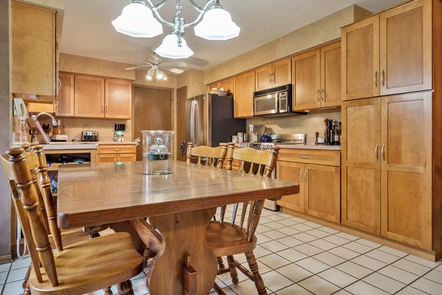 3165 Cavendish Drive, Rockford, IL 61109