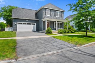 305 W Circular Street, Saratoga, NY 12866