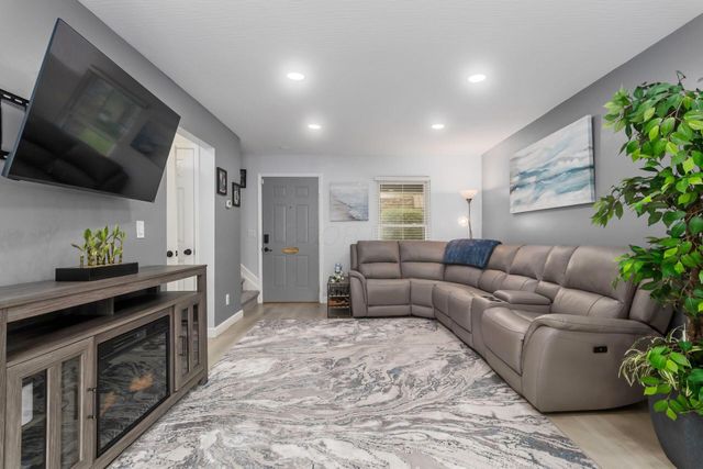 1642 Cindy Court, Columbus, OH 43232
