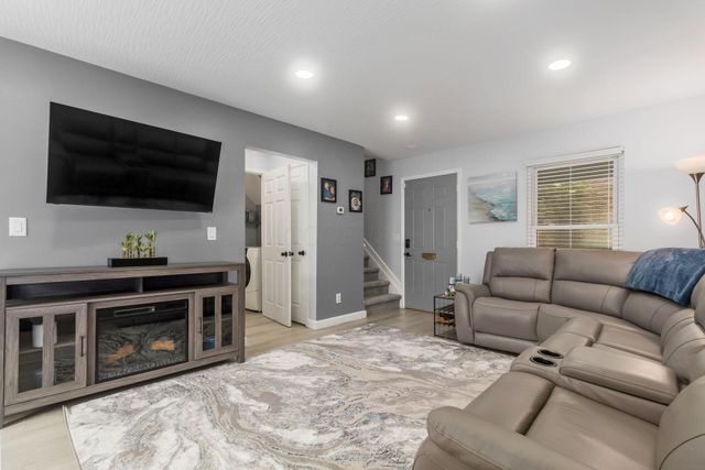 1642 Cindy Court, Columbus, OH 43232