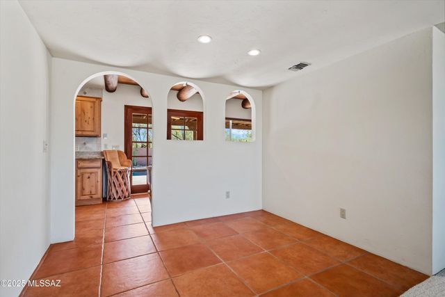 901 W Calle De Julio, Green Valley, AZ 85614