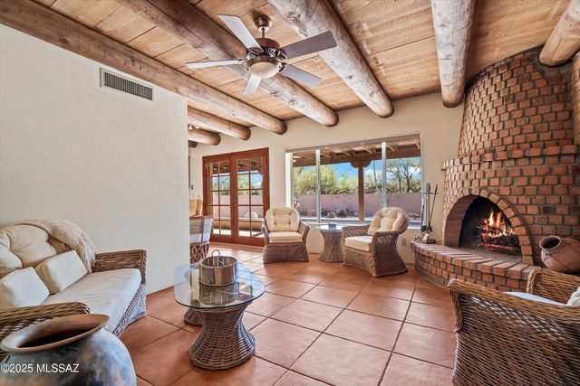 901 W Calle De Julio, Green Valley, AZ 85614