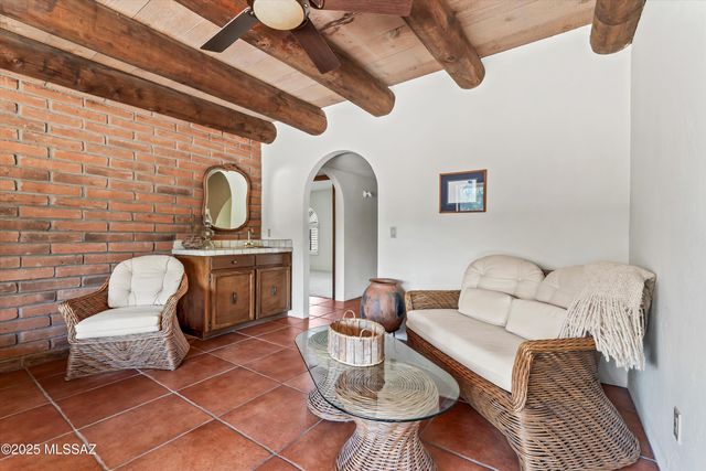 901 W Calle De Julio, Green Valley, AZ 85614