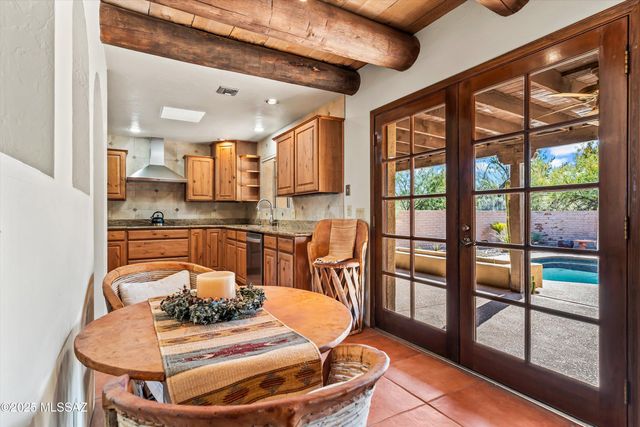 901 W Calle De Julio, Green Valley, AZ 85614