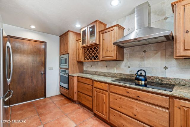 901 W Calle De Julio, Green Valley, AZ 85614