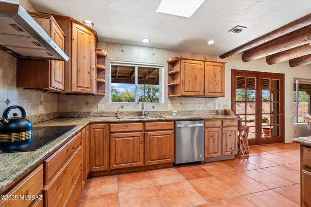 901 W Calle De Julio, Green Valley, AZ 85614