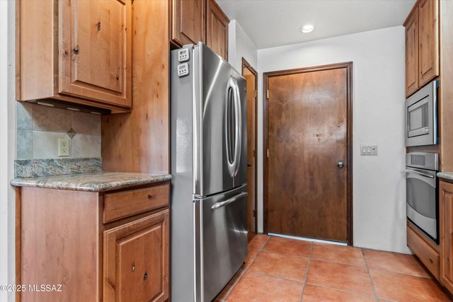 901 W Calle De Julio, Green Valley, AZ 85614