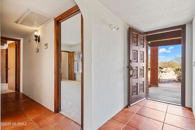 901 W Calle De Julio, Green Valley, AZ 85614