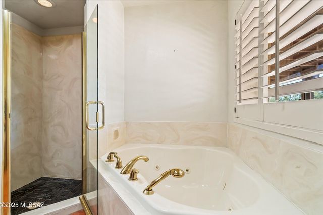 901 W Calle De Julio, Green Valley, AZ 85614