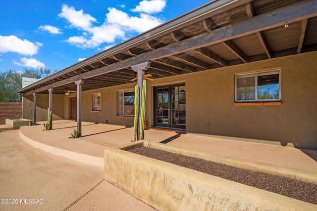 901 W Calle De Julio, Green Valley, AZ 85614