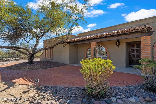 901 W Calle De Julio, Green Valley, AZ 85614