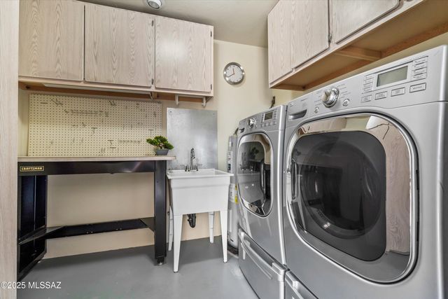 901 W Calle De Julio, Green Valley, AZ 85614