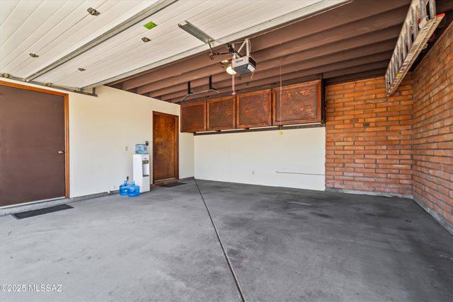 901 W Calle De Julio, Green Valley, AZ 85614