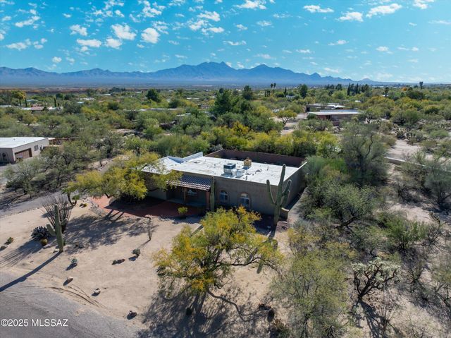 901 W Calle De Julio, Green Valley, AZ 85614