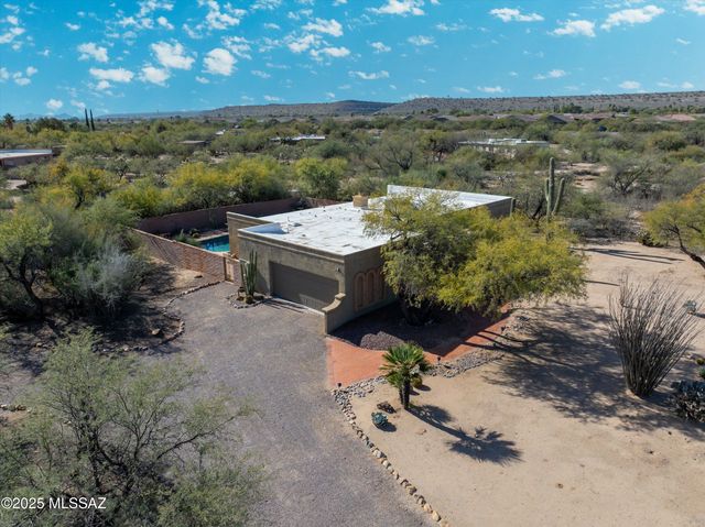 901 W Calle De Julio, Green Valley, AZ 85614