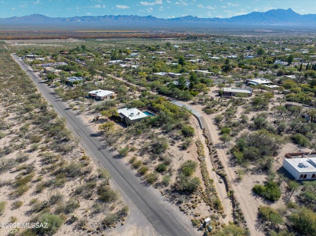 901 W Calle De Julio, Green Valley, AZ 85614