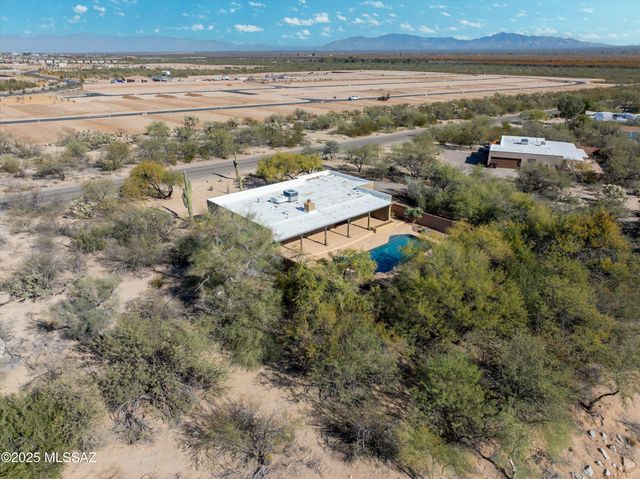 901 W Calle De Julio, Green Valley, AZ 85614