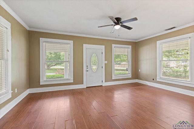 207 W Cedar, Hallsville, TX 75650