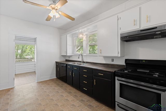 207 W Cedar, Hallsville, TX 75650
