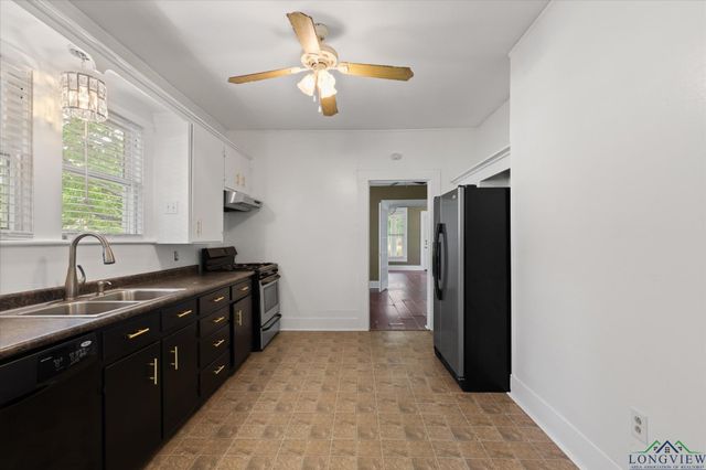 207 W Cedar, Hallsville, TX 75650